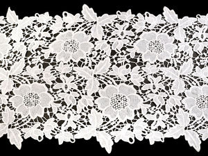 Bestickte Spitze / Tischläufer Breite 36 cm naturweiß