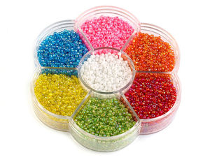 Premium Glas-Rocailles-Perlenset in Sortierbox - 100g