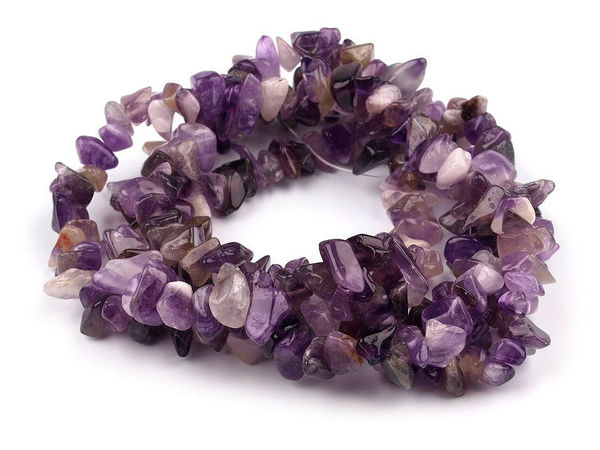 Natürliche Amethyst-Splitterperlen auf Nylonfaden zur Schmuckherstellung (ca. 230 Perlen)