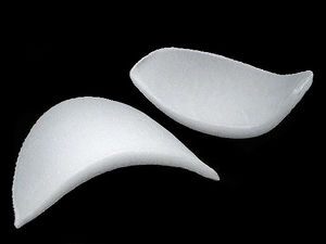 Schulterpolster Stärke 10 mm mit umstickter Kante