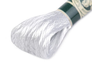 DMC Mouliné Satin Sticktwist – Premium 6-fädiges seidiges Stickgarn