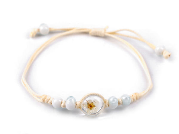 Handgefertigtes Shamballa-Armband-Set mit echten getrockneten Blumen & Glasperlen - Verstellbare Makramee-Zugbänder, 12-teiliges Set in verschiedenen Farben