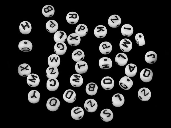 Flache Glas-Buchstabenperlen für DIY-Schmuckherstellung & Freundschaftsarmbänder - Ø6 mm flache, runde Alphabet-Perlen (Zufällige Mischung)