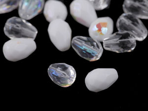 Geschliffene Glasperlen, Tropfen 7x10 mm