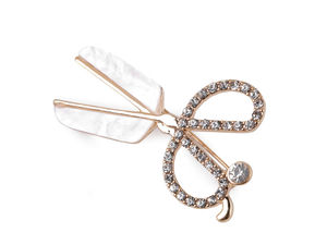 Elegante Scherenbrosche mit Strass und Perlenimitaten - Modische Anstecknadel aus Metall und Glas