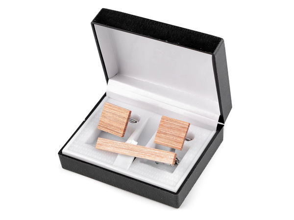 Manschettenknöpfe und Krawattenklammer aus Holz in Geschenkbox