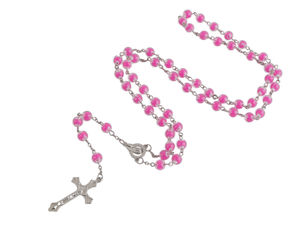 Eleganter Rosenkranz mit Farbkern-Perlen und detailreichem Metallkreuz in Geschenkbox