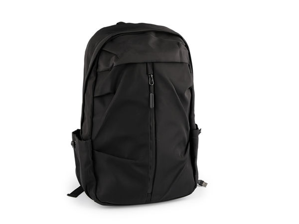 Premium-Reiserucksack mit integriertem USB-Ladeanschluss - Schwarzer multifunktionaler Laptop-Daypack (32x45 cm)