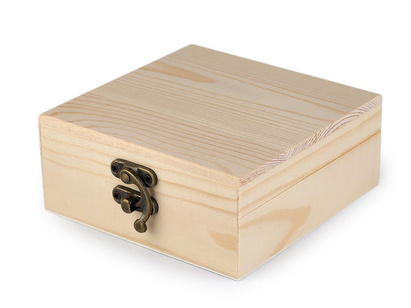 DIY / Unbehandelte Holzbox zum Basteln