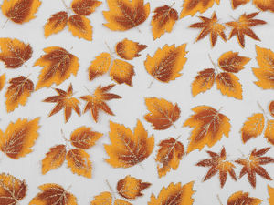 Premium weicher Organzastoff mit Glitzer-Herbstlaub - Orangegelb