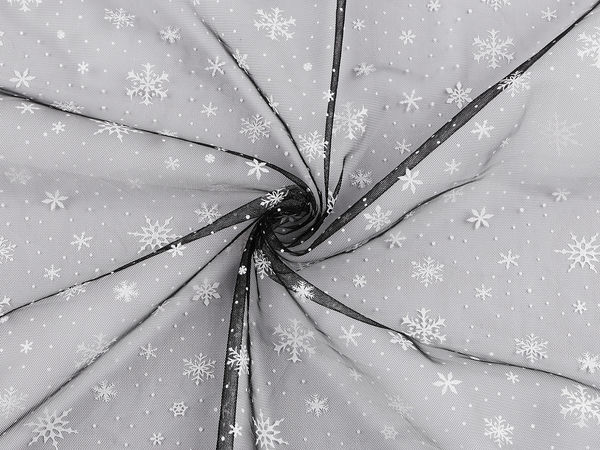 Tüll mit Weihnachtsschneeflocken