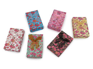Premium Schmuck-Geschenkbox aus Papier mit Schleife (5x8 cm) - Verschiedene florale Designs