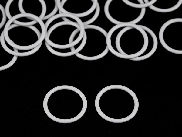 Premium-O-Ringe aus lackiertem Metall (15 mm) für Dessous und Bademode