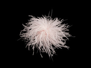 Voluminöse Marabufeder-Brosche & Haarclip (Ø 15 cm)